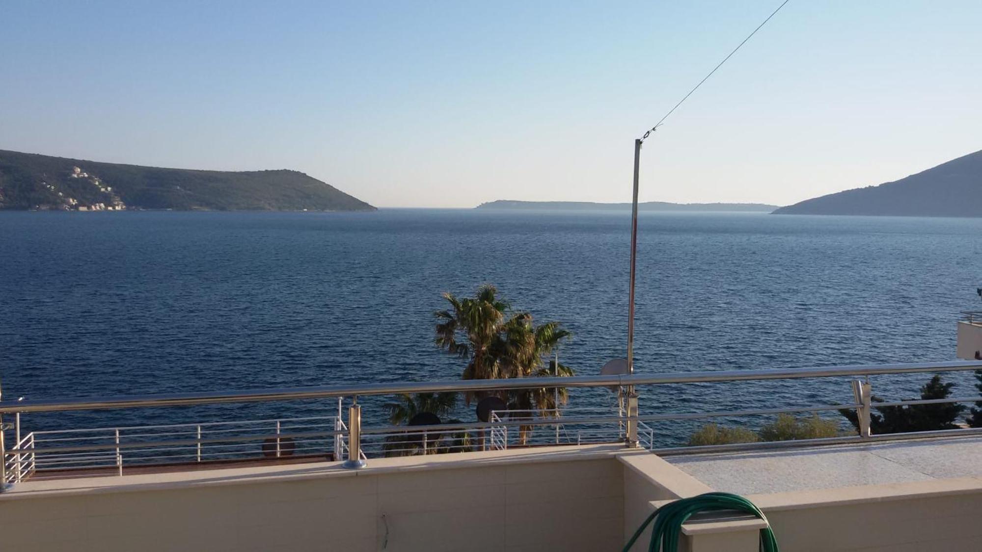 Sea View Apartments Herceg Novi Bagian luar foto